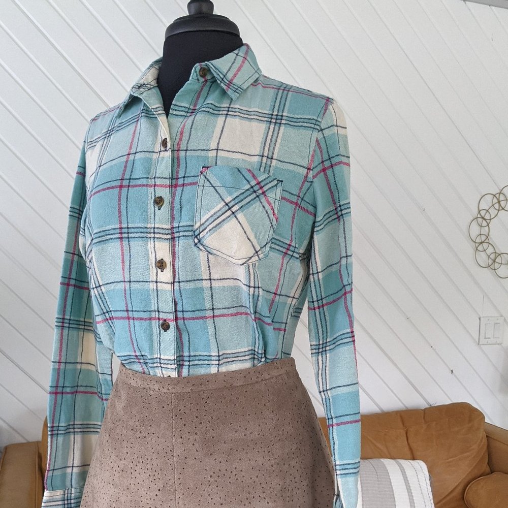 Northeast Outfitters Women's Classic Lightweight Flannel